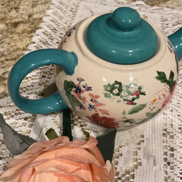 The Pioneer Woman Country Garden Teapot - Picture 3 of 7